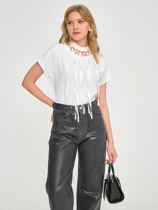 Блузка с декоративными завязками