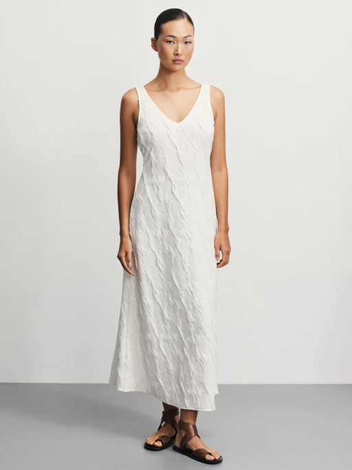 Фактурное платье прилегающего кроя / Zarina  фото 3