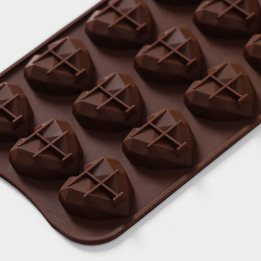 Цена за 2 шт. Форма для конфет и шоколада Доляна Холодное сердце, 20.5?10?1.5 см, 15 ячеек, силикон, коричневая