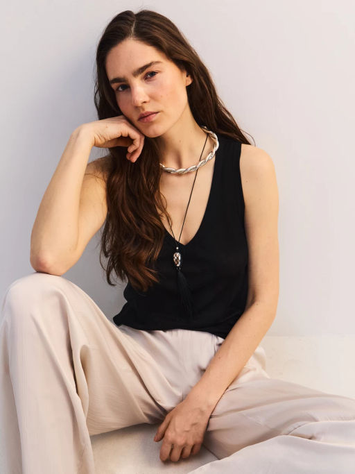 Майка прямого кроя с треугольным вырезом ZR2605013404-50 / Zarina