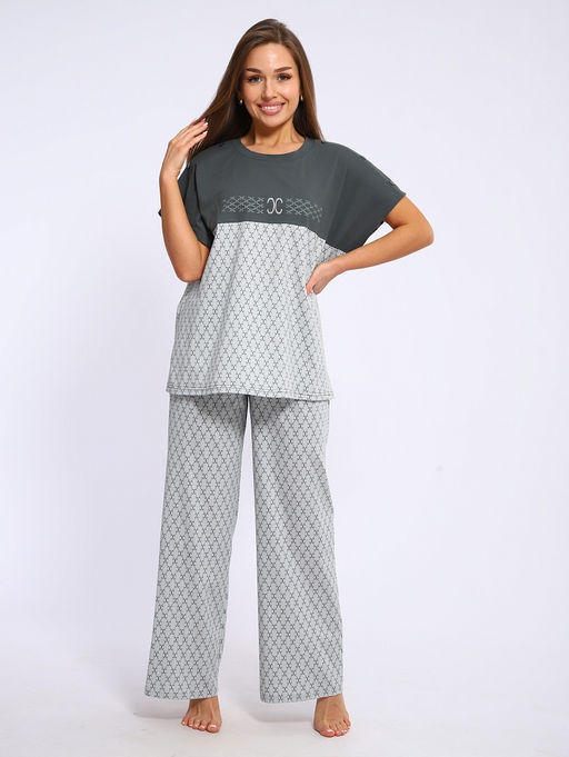 142 Костюм с брюками