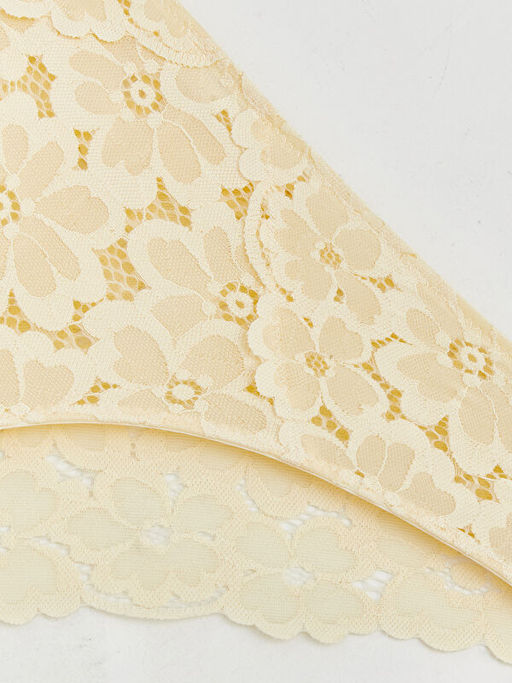 ?i?ekli Dantelli Bikini K?lot