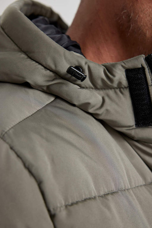 Водоотталкивающая парка-пуховик стандартного кроя с капюшоном - Defacto фото 5