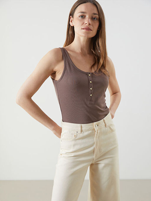 U Yaka Dokulu Kad?n Atlet