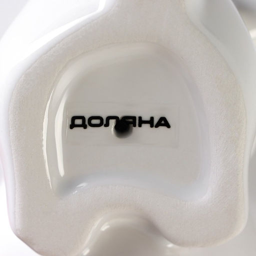 Подставка для яйца Доляна «Зайка в золотом», 11×6×8 см, белая