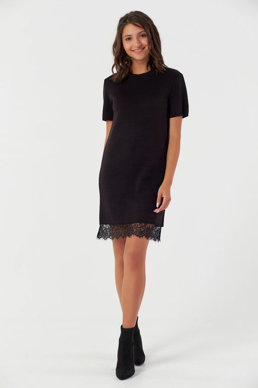 Платье вязаное мини с кружевом черное