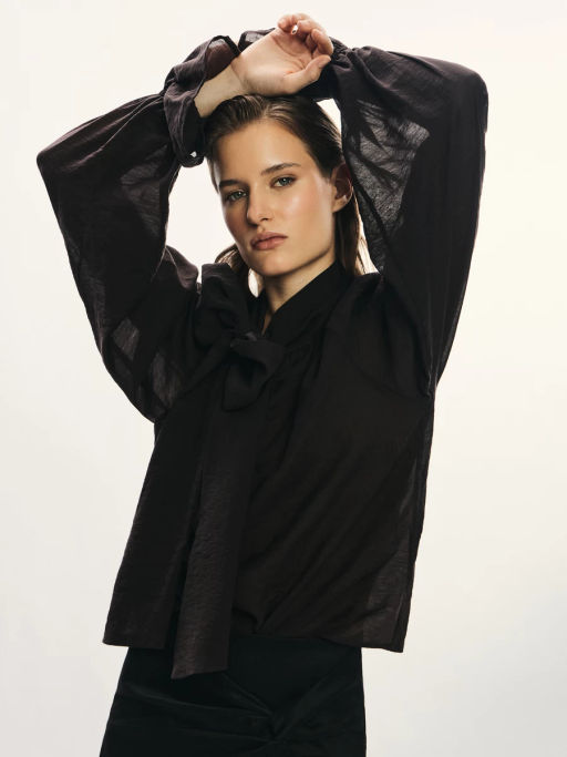 Блузка из тенселя с бантом / Zarina