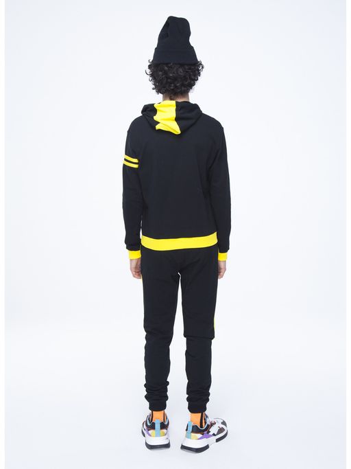 Костюм спортивный