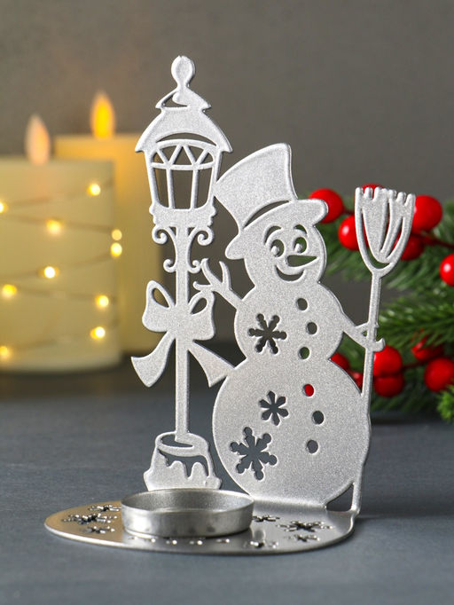 Подсвечник на 1 свечу Снеговик новогодний, металл, серебряный, 10?7.5?15 см