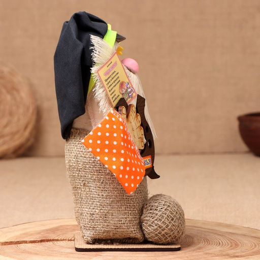 Фигурка-оберег «Домовой. Кузя в кепке, с самоваром и подковой», 26×15×12 см, МИКС