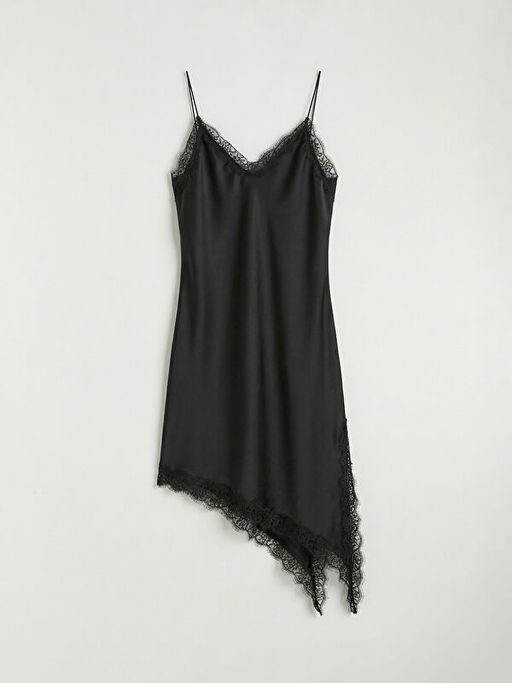 V Yaka Dantel Detayl? Saten Bluz