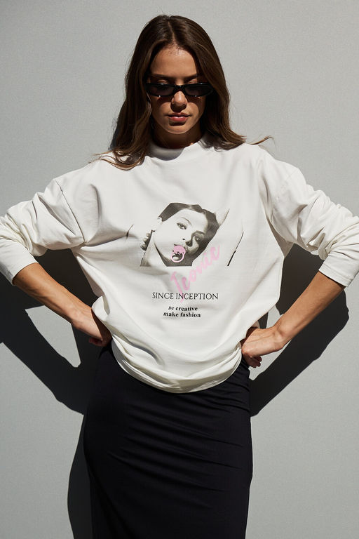 Лонгслив оверсайз с принтом