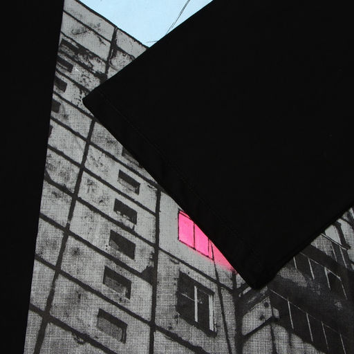 Футболка «Окна», черный, р. 50, KAFTAN