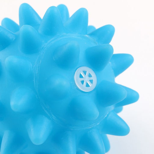 Игрушка пищащая Мяч с шипами для собак, 6,5 см, голубая - Пижон фото 2