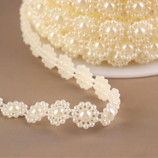 Жемчуг на нитях, плоский, 10 мм, 9±1 м, цвет молочный