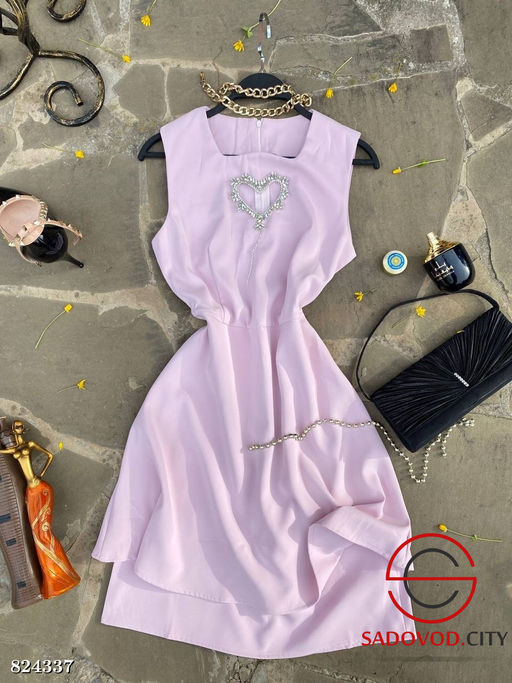 Платье женское с сердцем в середине