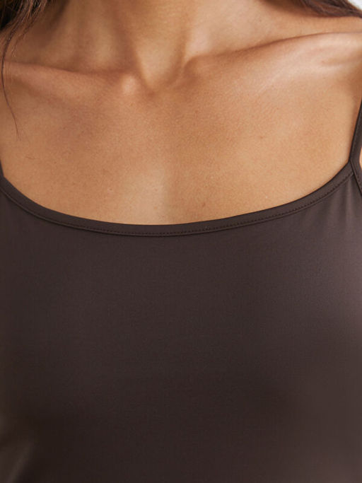 Kare Yaka Kad?n Atlet