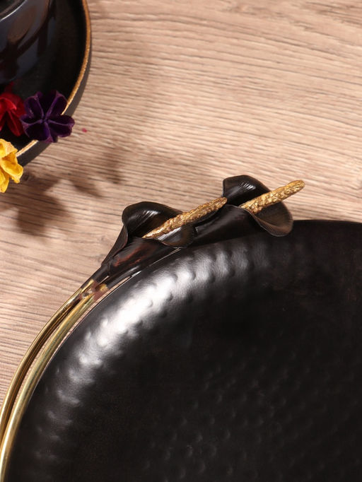 Блюдо сервировочное круглое Черные каллы черное с золотом. нержавеющая сталь 26х27х5 см - Simaland фото 4