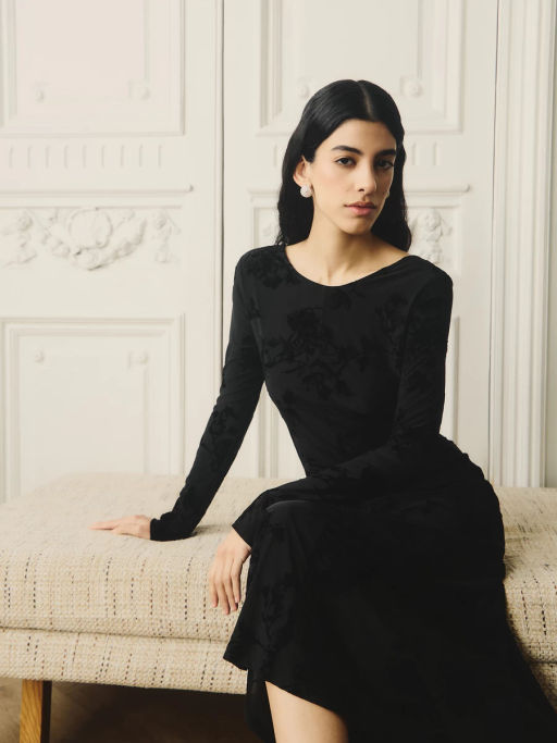 Трикотажное платье приталенного силуэта / Zarina