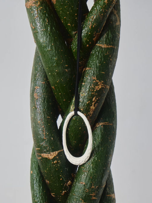 Украшение на шею на шнурке / Zarina  фото 2