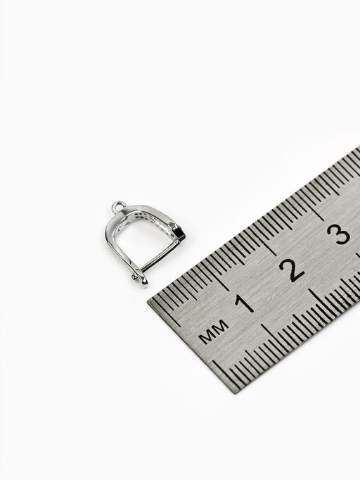 Швензы с английской застежкой с цирконом Капля, белые в серебре (1 пара)