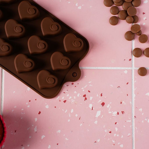 Форма для конфет и шоколада Доляна Сердцеедка, силикон, 21.5?11?1.5 см, 15 ячеек, коричневая