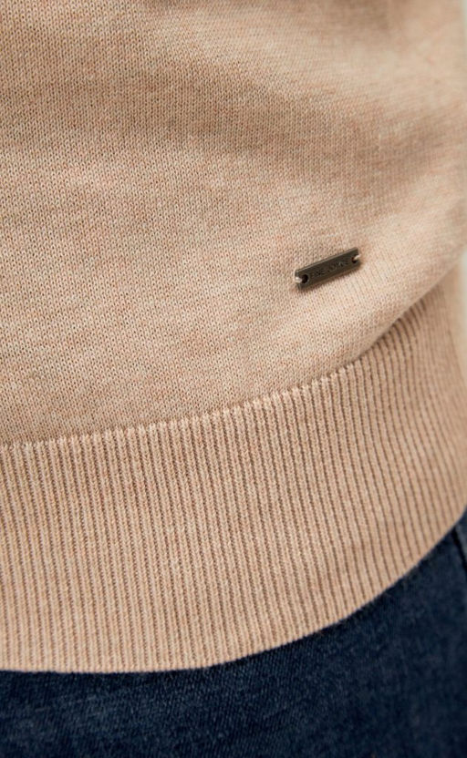 Джемпер мужской с отложным воротником и планкой на пуговицах F221-15-22021 бежевый - Fine joyce фото 8