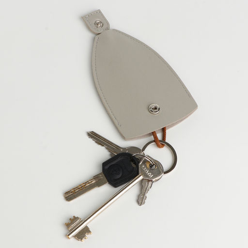 Ключница карманная с кольцом, размер 11.5×7.5×0.3 см, серо-бежевая