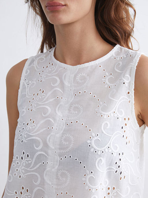 Bisiklet Yaka Ajurlu Brode Bluz