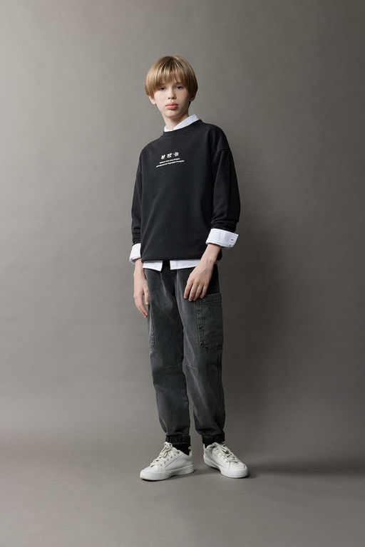 Oversize Geni_ Kal_p Bisiklet Yaka S_rt Bask_l_ Y_kamal_ Soluk Efektli Sweatshirt Erkek _ocuk - Defacto фото 2