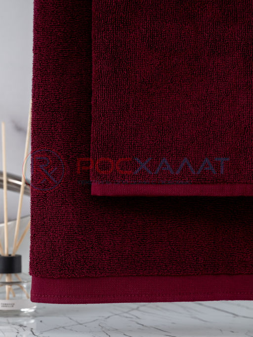 Махровое полотенце без бордюра темно-бордовое ПМ-122 70х140