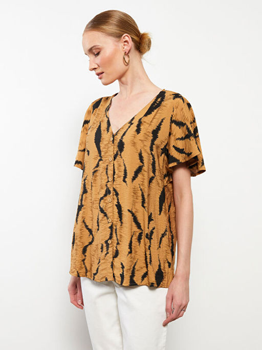 V Yaka Desenli K?sa Kollu Kad?n Bluz