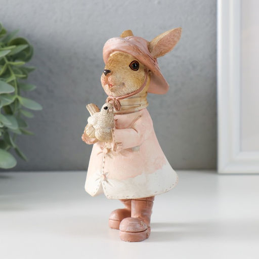 Фигурка полистоун Зайка в шляпке и дождевике с воробышком, 13.5?6.5?7 см