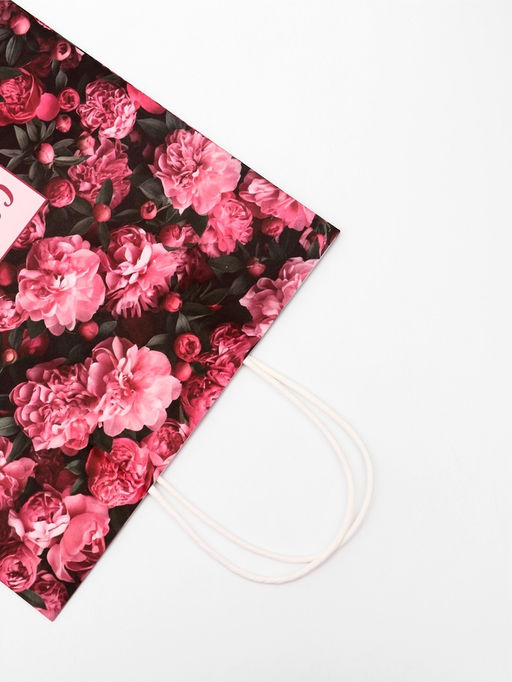 Цена за 2 шт. Пакет подарочный крафт "С 8 Марта" 25 х 12 х 32 См