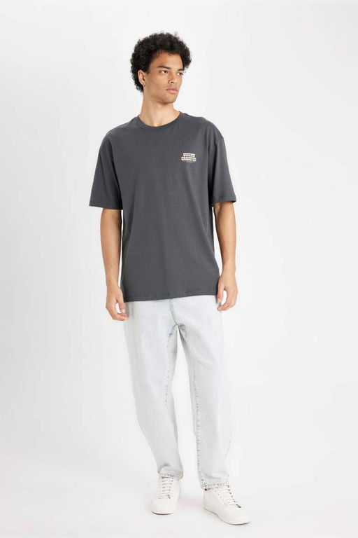 Футболка Comfort Fit с круглым вырезом и короткими рукавами с принтом на спине - Defacto фото 2