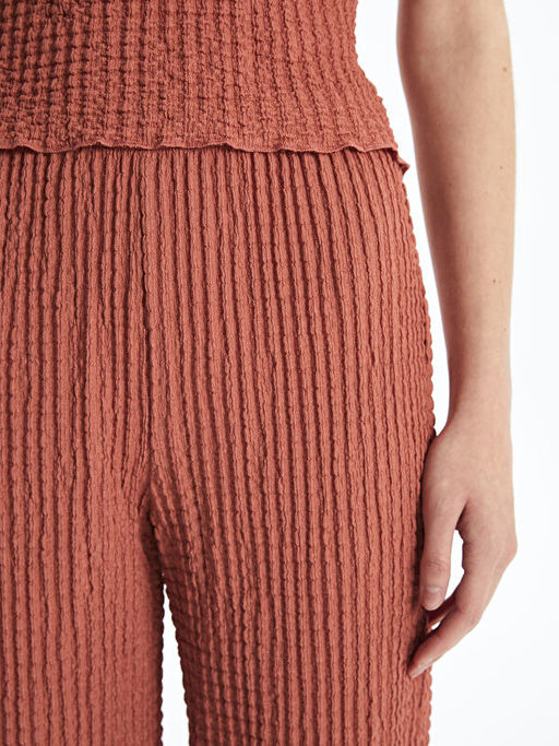 Beli Lastikli Dokulu Kad?n Pantolon