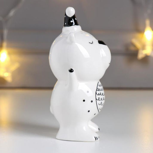 Сувенир керамика "Медвежонок в новогоднем колпаке" белый с золотом 11х5,5х6,7 см