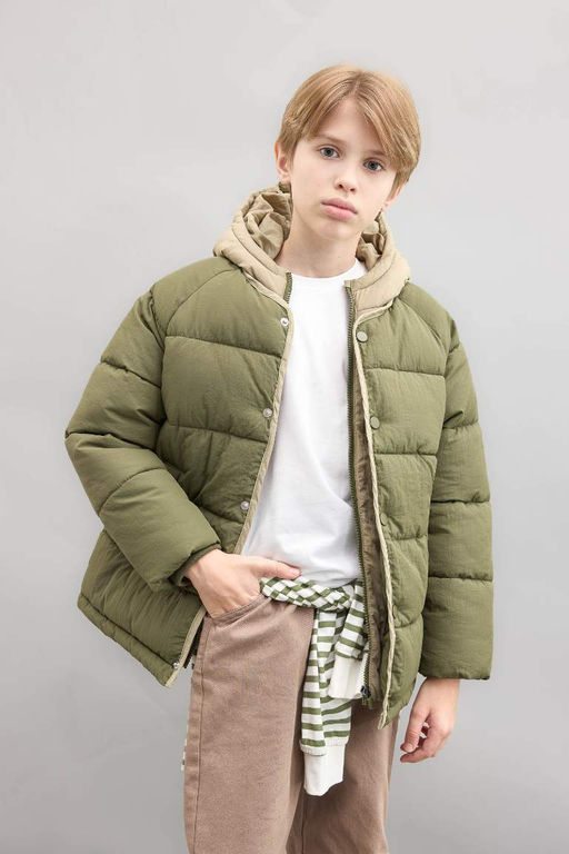 Водоотталкивающее пуховик с капюшоном и застежкой-молнией для мальчиков