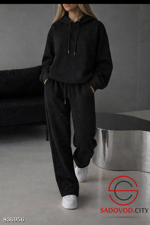 Спортивный женский костюм со стразами - Bruno фото 2