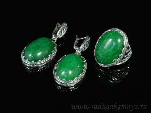 Кольцо Серьги с кварцем (имитация хризопраза) размер 20.