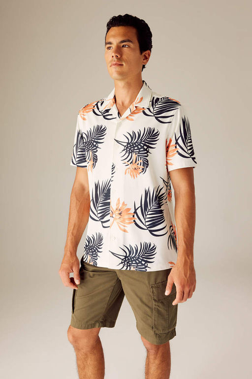 Рубашка из чесаного хлопка с короткими рукавами и воротником в стиле пэчворк стандартного кроя с принтом - Defacto фото 3