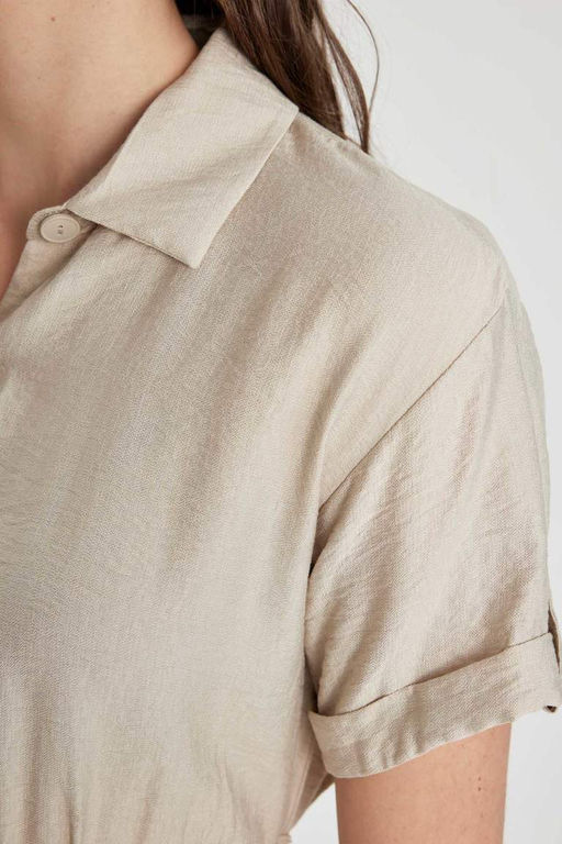 Льняное платье-миди с рубашечным воротником и поясом с короткими рукавами - Defacto фото 6