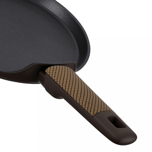 Сковорода блинная с антипригарным покрытием Brownie д22см, h1,7см, s2,8мм, дно д3,5мм, индукционное дно д19см, алюминий, бакелитовая ручка с покрытием soft-touch, Regent (Китай) Подходит для всех видов плит, включая индукционную. - Домашняя мода фото 4