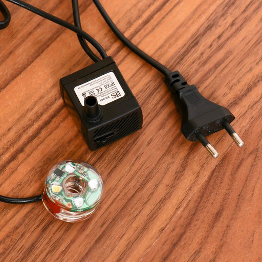 Фонтан настольный «Домик в лесу», 13×14.5×19.5 см, с подсветкой