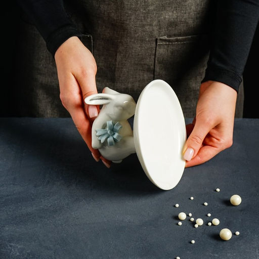 Блюдо для пирожных Зайка, 13?12?8 см, цвет белый - Доляна фото 9