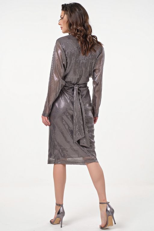 Платье полуприлегающего силуэта из пайеточного трикотажа серебристое новый год