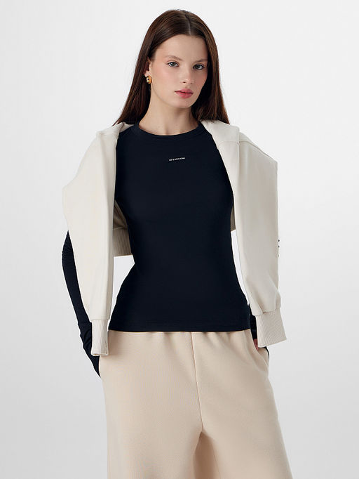 Лонгслив женский черный с надписью Be a new icon - Mark formelle фото 6