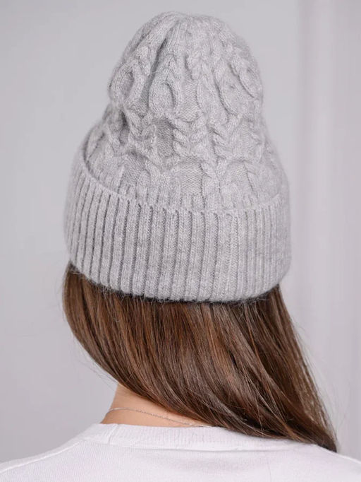 Теплая зимняя шапка бини из нежнейшей ангоры - Pretty mania фото 9