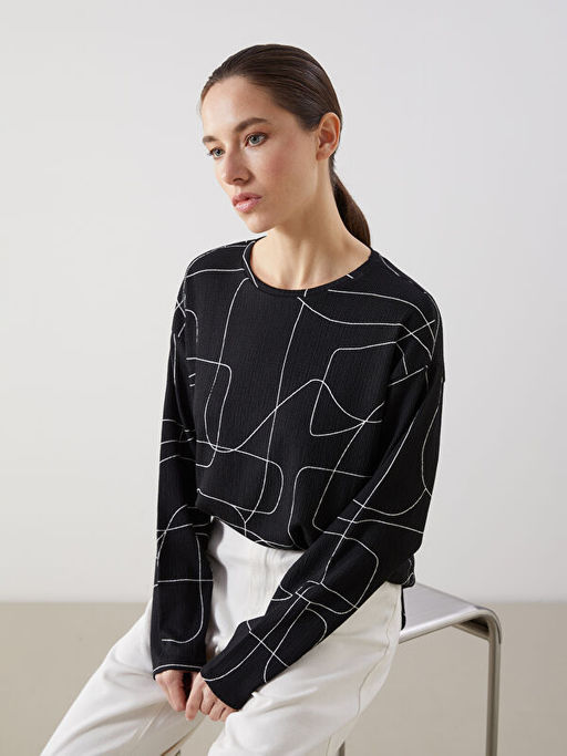 Bisiklet Yaka Desenli Oversize Kad?n Ti??rt