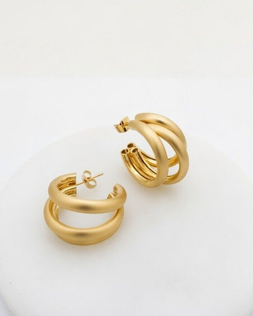 Стильные серьги